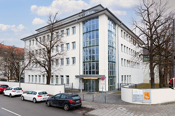Standort Nymphenburg des Herz-Gefäß-Zentrums München – Außenansicht des Gebäudes